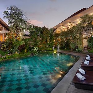 King Suite Pool View Benefits